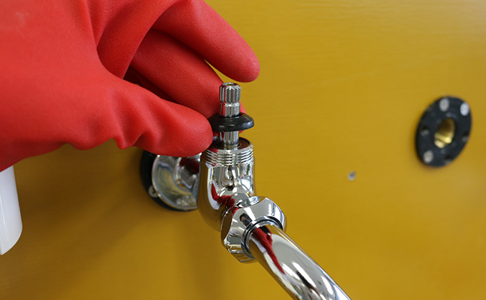 キッチンの単水栓の水漏れ修理方法